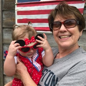 Meet your Posher, Janet